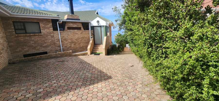 5 Bedroom Property for Sale in Dana Bay Western Cape
